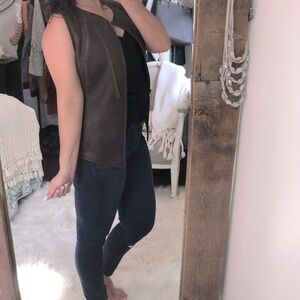 Earl Rutenberg size 6 brown faux leather vest